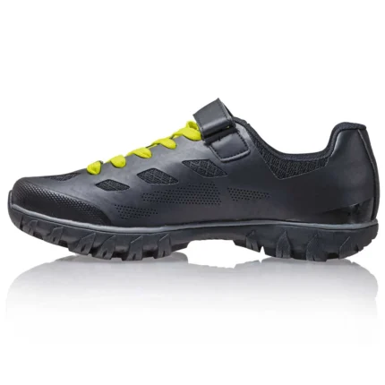 Comodità, grip e comfort su qualsiasi percorso! Le scarpe BRN Freeride sono progettate per soddisfare le esigenze del cicloturista che apprezza sentieri e percorsi Off Road,